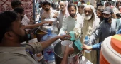 Hundreds of people suffer heatstroke in Pakistan, and dangerous heat is forecast to stay a while