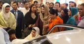 Zubaida visits father’s grave, takes mother home from hospital