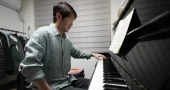 South Korean pianist rebuilds career as one-handed performer after stroke