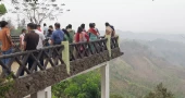 Tourists throng Bandarban even on third day of Eid holidays
