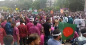 Outsourcing workers block Shahbagh demanding job nationalisation