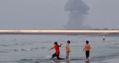 US strikes Iran as tensions flare over Strait of Hormuz; Tehran launches retaliatory attacks