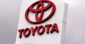 Toyota reports strong quarterly profit as weak yen boosts earnings
