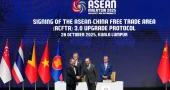China signs expanded ASEAN trade pact, calls itself an alternative to US protectionism
