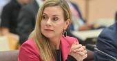 Australia PM criticizes Senate delay to tougher child social media ban measures