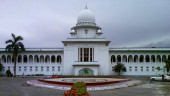 HC orders displaying Bangabandhu’s portrait at courtrooms