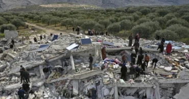 Turkey: Couple saved 296 hours after quake, but children die