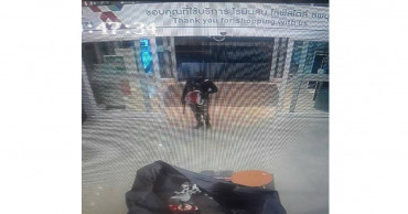 Gunman kills 3, including toddler, in Thailand mall robbery