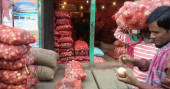 Onion prices start to fall again in Dhaka kitchen markets