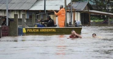 Fierce storm in southern Brazil kills at least 21 people and displaces more than 1,600