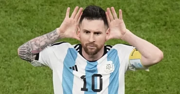 Messi snarls, taunts and thrills in World Cup classic