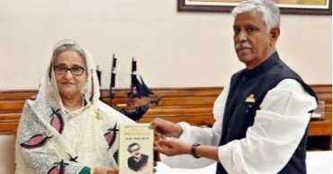 Gazipur AL leader Azmat Ullah met PM Hasina, hand over books