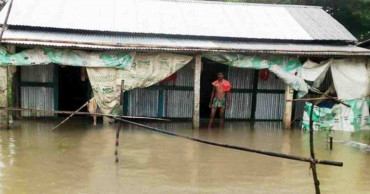 Flash floods inundate parts of Sunamganj town; 250 villages flooded in Kurigram 