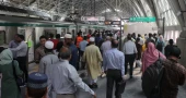 As Agargaon-Motijheel part starts operation, Dhaka Metro Rail crowded with commuters during 48hr blockade