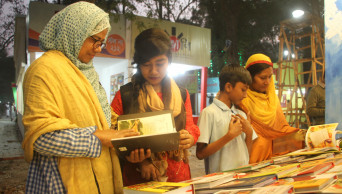 Book fair draws big crowd on second day