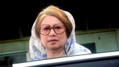 Khaleda passes time with granddaughters; takes homemade food
