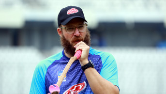 Daniel Vettori joins as cricketers resume playing duties