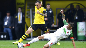 Dortmund starts Bundesliga campaign with 5-1 win v Augsburg