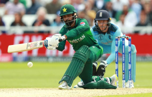 ICC World Cup: Hafeez propels Pakistan to 348 against England 