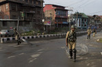 India arrests over 500 as Kashmir clampdown challenged