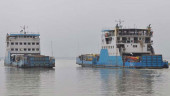 Four ferries get stuck in Padma shoal