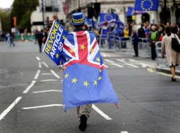 UK says chances of Brexit deal slim; EU chides 'blame game'