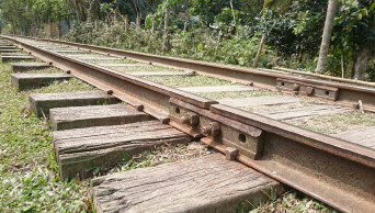 New intercity train service threatened by 50-km of run-down tracks