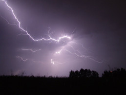 10 killed as lightning strikes India's western state