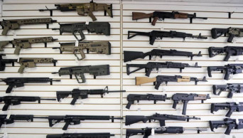 Washington bans anyone under 21 from buying assault rifles