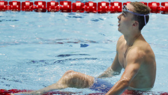 Anton Chupkov sets world record in men's 200 breaststroke