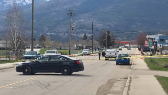 4 dead after shooting in Canada