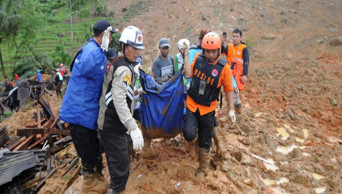 Death toll from Indonesia's landslides rises to 15