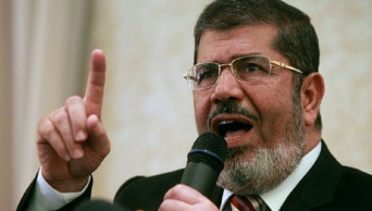 Egypt's ousted president Mohammed Morsi dies during trial