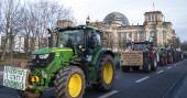 Protesters in Berlin support environment-friendly farming