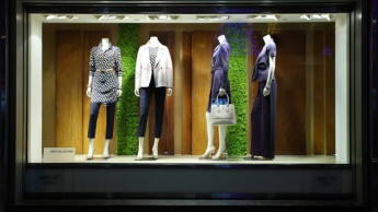 Chicago thieves steal 3 mannequins wearing designer clothes