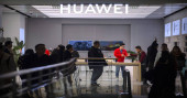 Huawei moving US research center to Canada