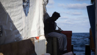 Italian leaders send conflicting messages on migrants at sea