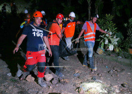 Philippine villages at risk of landslides forcibly evacuated