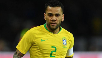 Veteran Dani Alves signs deal with Brazil's Sao Paulo