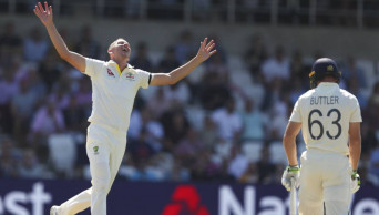 Australia skittles out England for 67, has 102-run lead