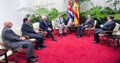 Spanish king pays courtesy visit to Raul Castro