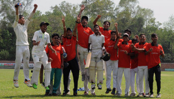 School Cricket: Bogura Police Lines, Pirojpur Govt High schools reach semis