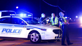 Seven US police shot in deadly stand-off