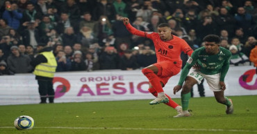 Mbappe scores 2 as PSG moves 7 points clear; Depay injured