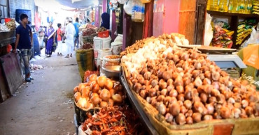 Onion price soars to Tk 250 per kg in Khulna