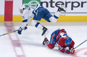 Maple Leafs overcome slow start, beat Wild 4-2