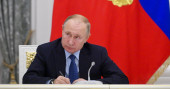 Putin bemoans continued corruption at space base