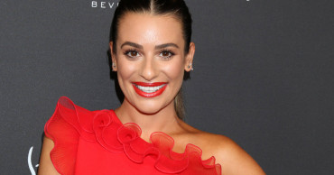 Get in the holiday mood with Ne-Yo, Lea Michele and Chicago