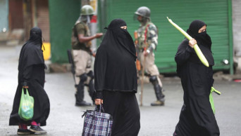 India to bring supplies to Kashmir; Pakistan to go to UN