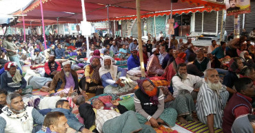 Fast-unto-death continues; Khulna jute mill workers fall sick